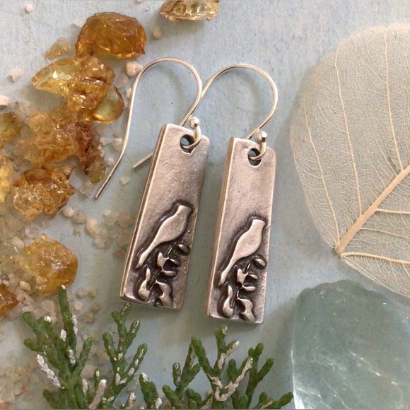 Sundance charm Earrings bird on branch - Picture 6 of 12